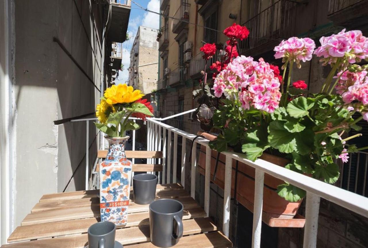 Napoli Centro Apartment A Balcony In The Heart Of Neapel Exterior foto