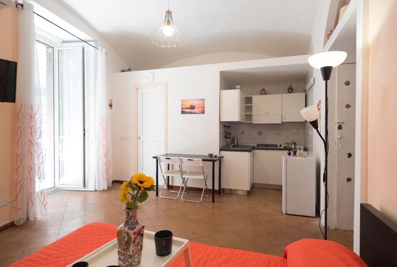 Napoli Centro Apartment A Balcony In The Heart Of Neapel Exterior foto